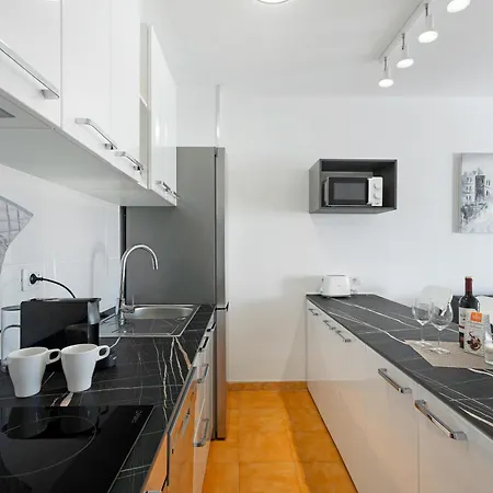 Ocean Park 311 아데제